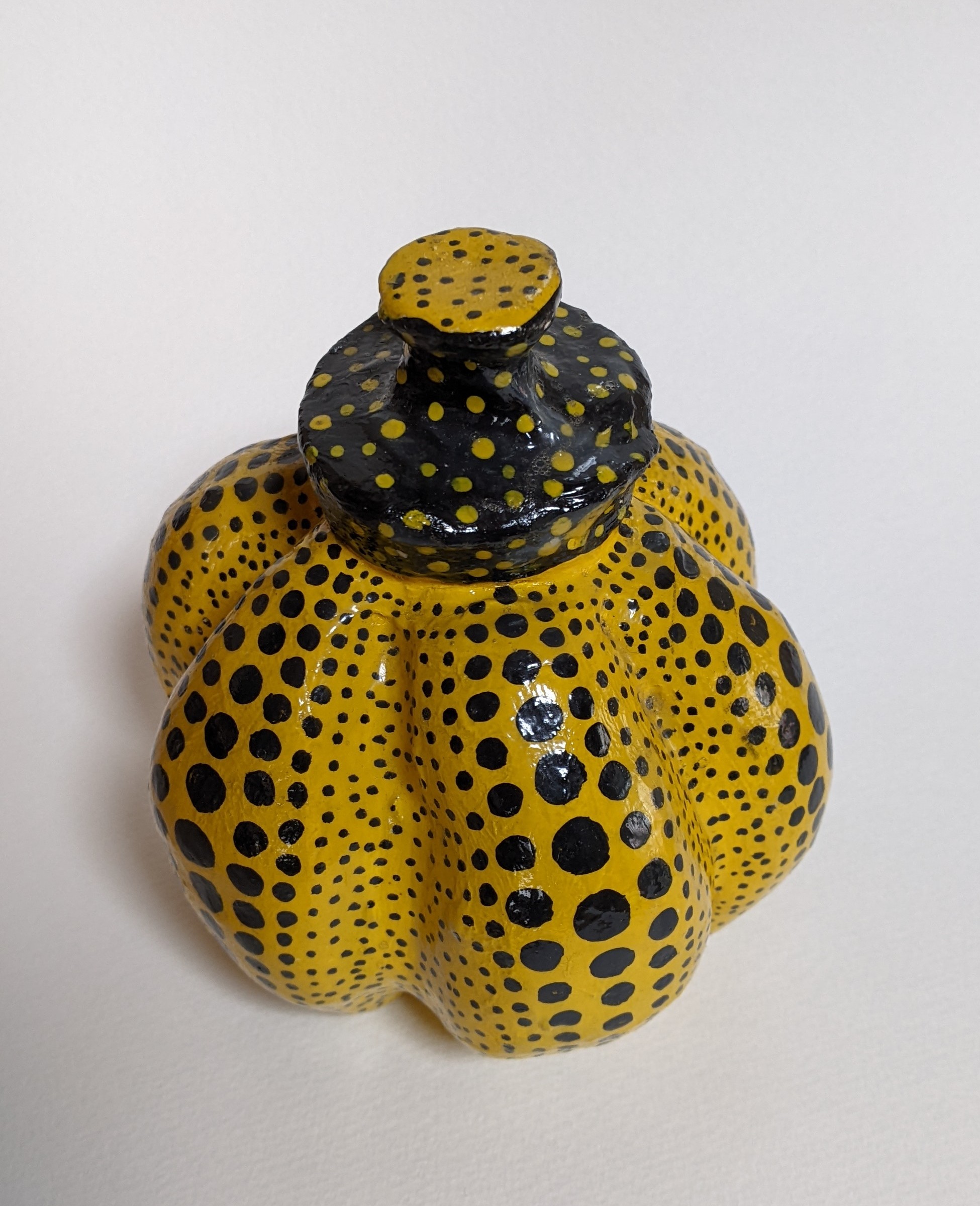 キャンセルされない草間彌生の芸術～人間の存在に迫る作品は時代